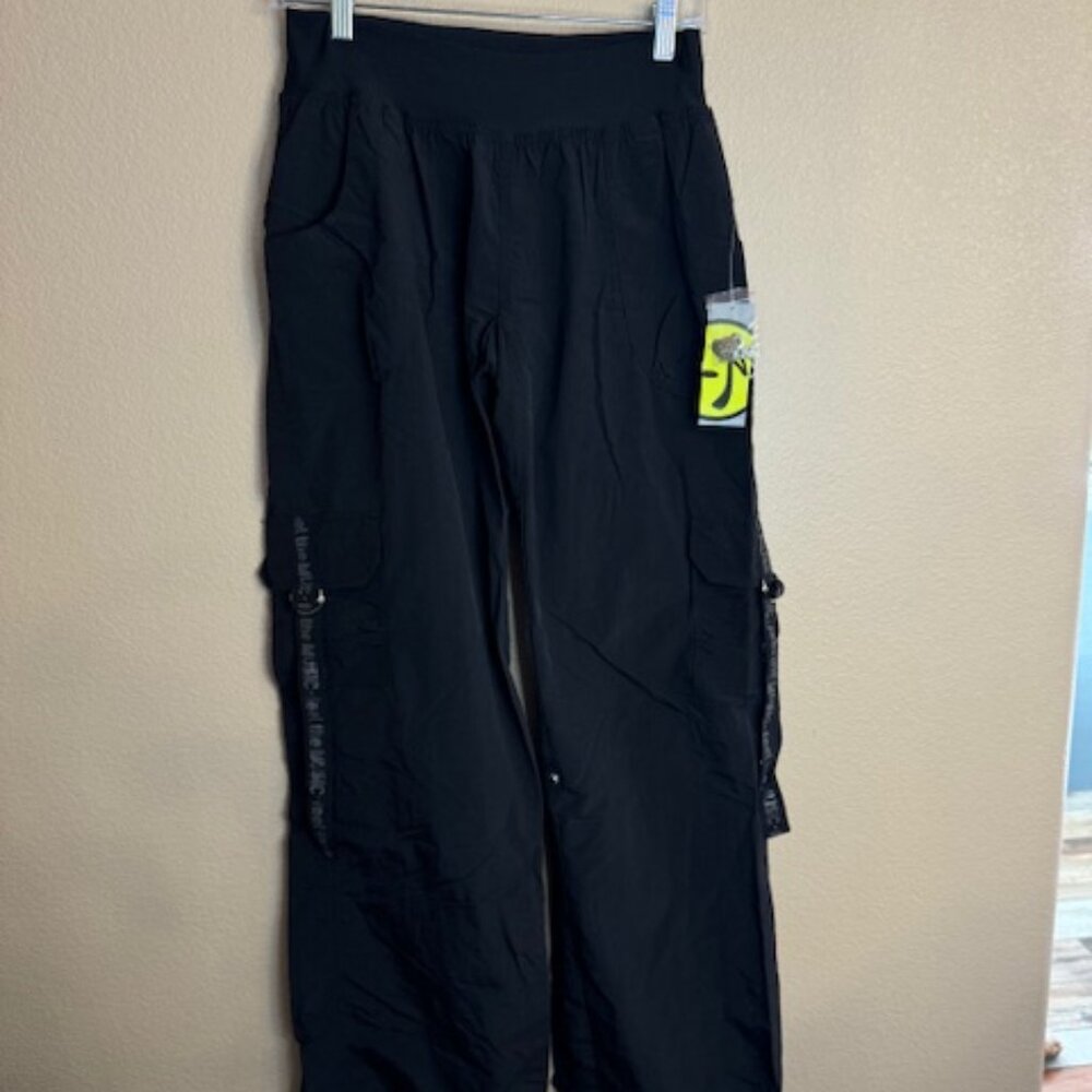 Zumba Feelin It Cargo Pants Womens Size L BNWT Black